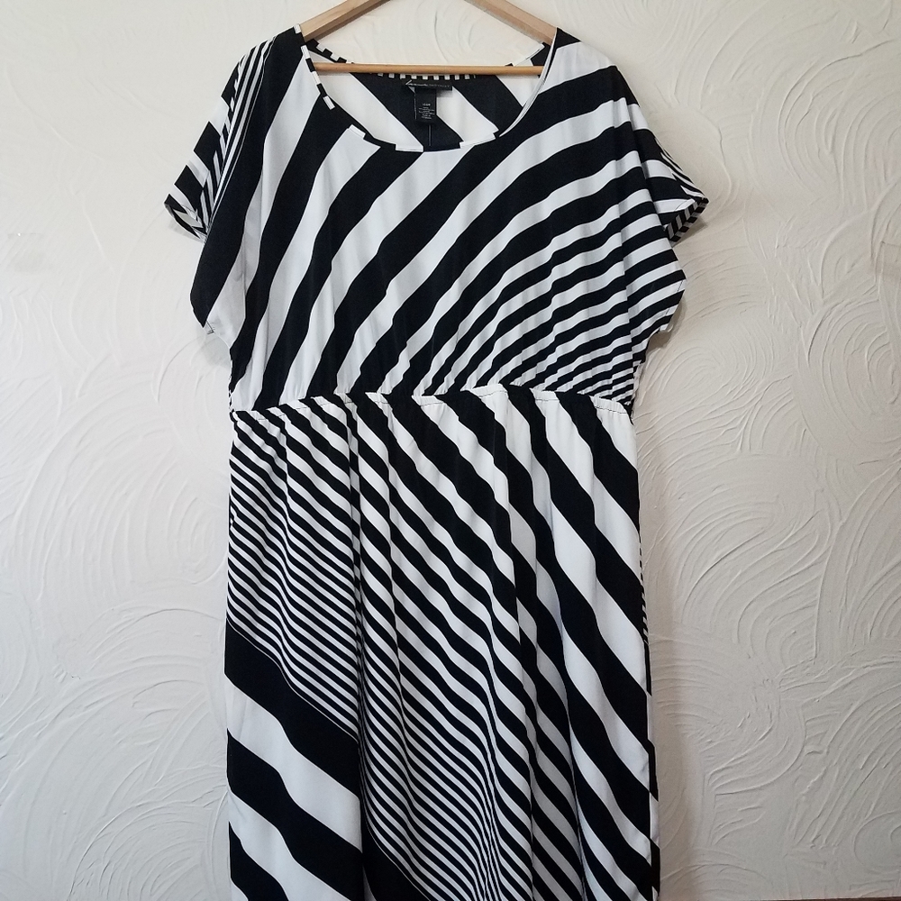 Plus size 18/20 Lane Bryant stripe dress NWT